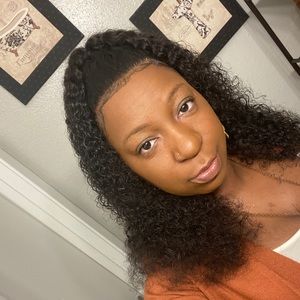 Meet your Posher, Caunisha